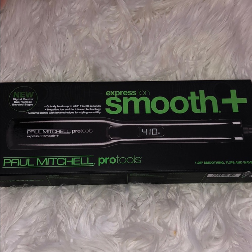 PAUL MITCHELL EXPRESS ION SMOOTH + FLAT IRON
